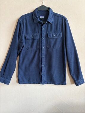 Patagonia Men's Long Sleeved Fjord Flannel Shirt Small Navy Blue Trail Hike